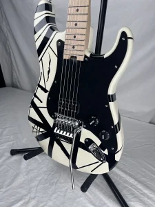 2018 EVH Striped Series Black & White
